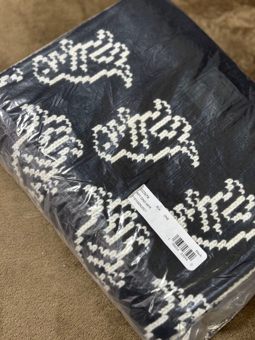 COACH ディノ プリント ニット マフラー 恐竜柄 マフラー - メルカリ