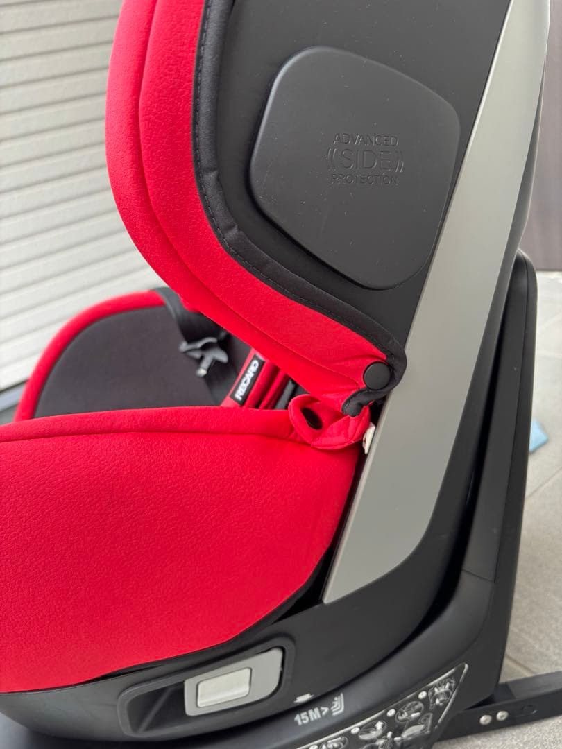RECARO】レカロ チャイルドシート ゼロワン 新生児対応 赤/黒 - メルカリ