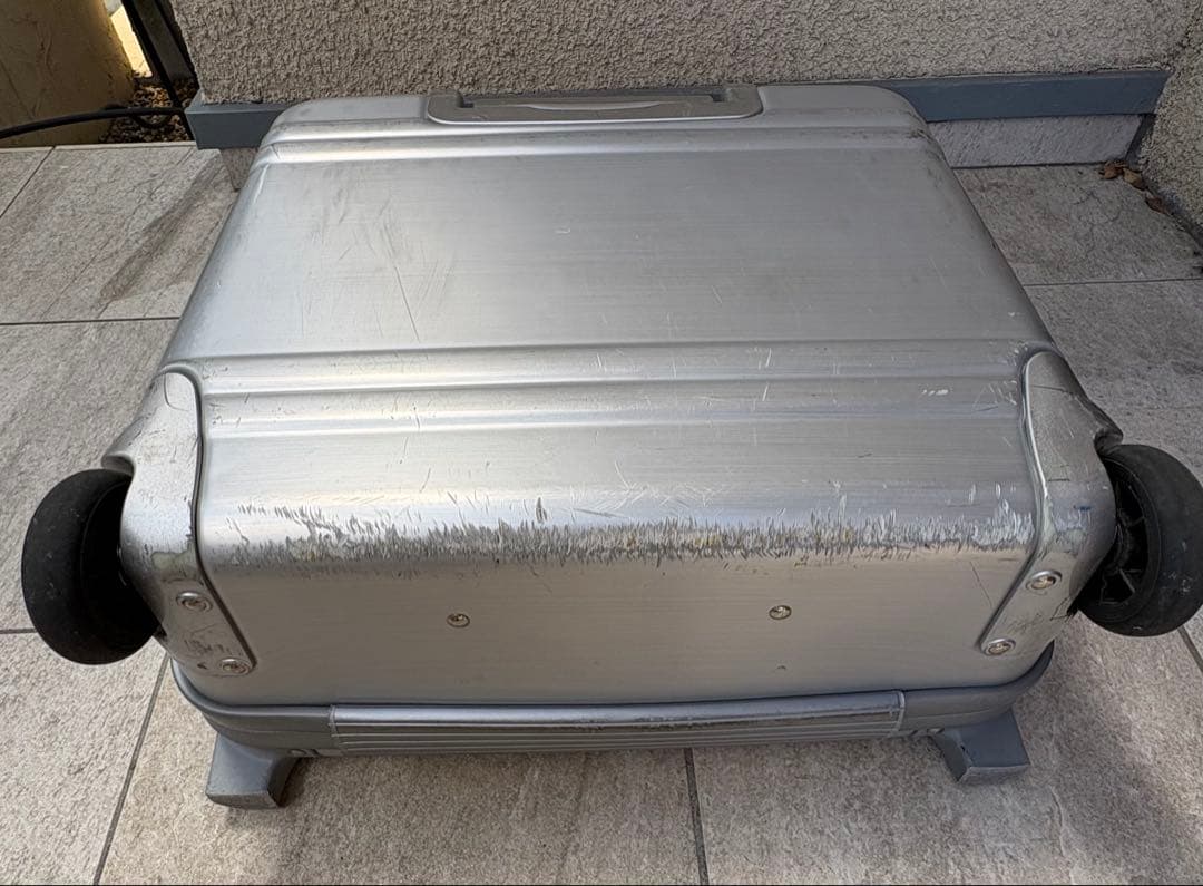 《希少》ZERO HALLIBURTON シルバー キャリーケース