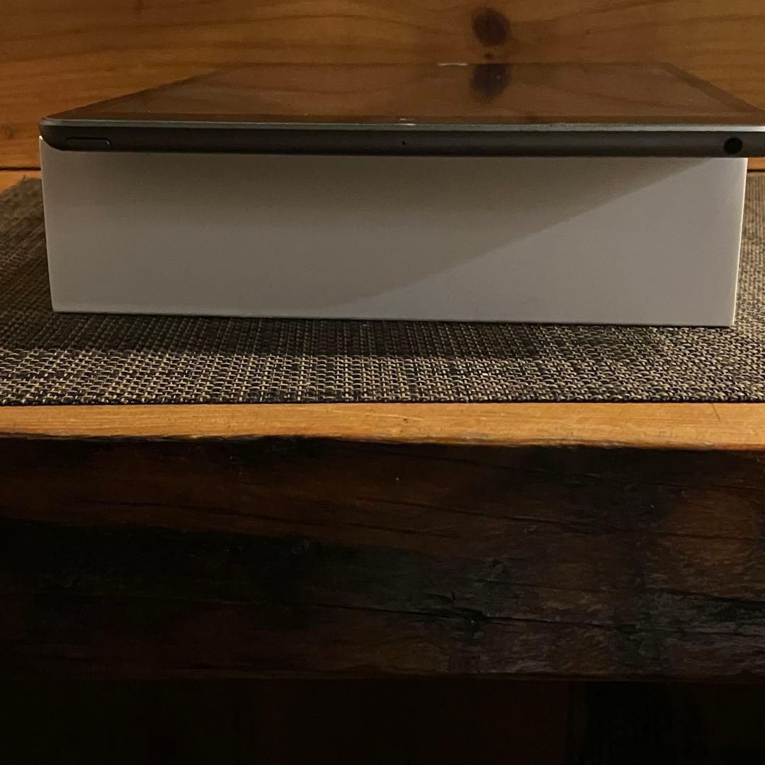 iPad 第7世代 128GB Wi-Fiモデル バッテリー97%箱あり 初期化 - メルカリ