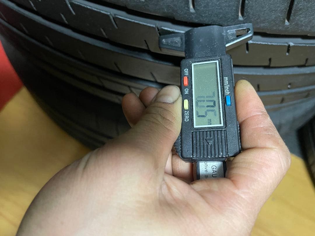 (キングダム)サマタイヤ．225/55/R18．4本セット．