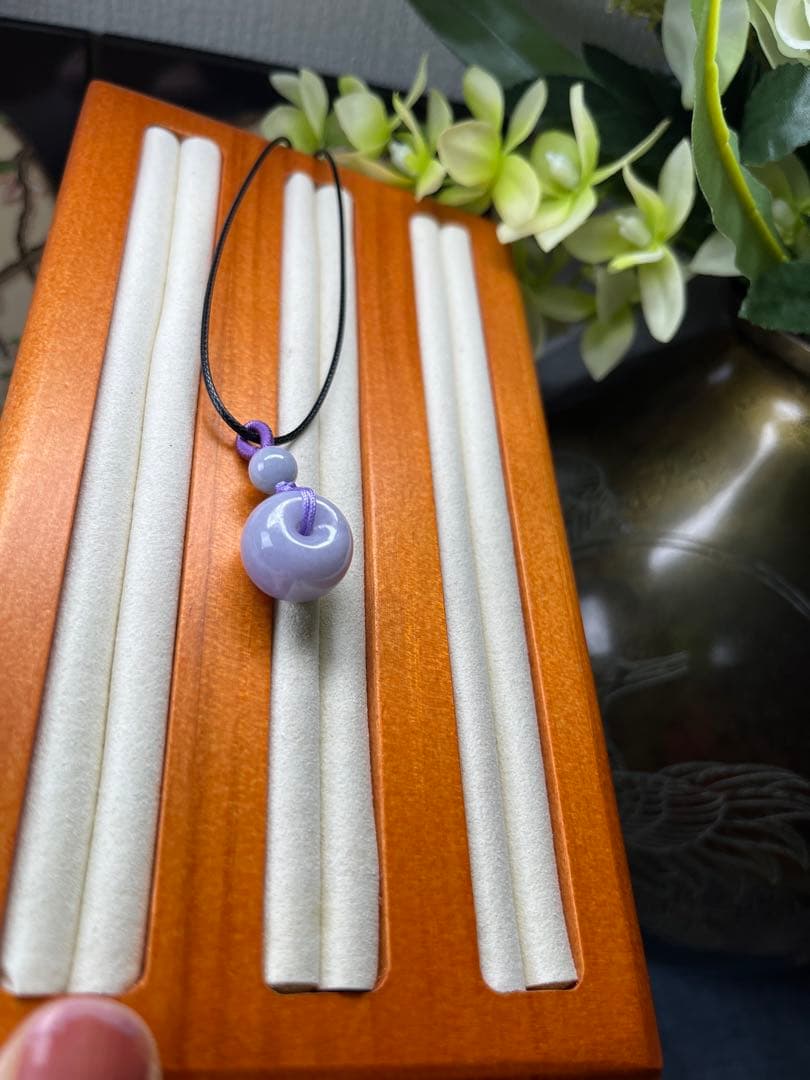 高品質❣️ミャンマー産A貨翡翠 濃いラベンダー路路通ネックレストップ