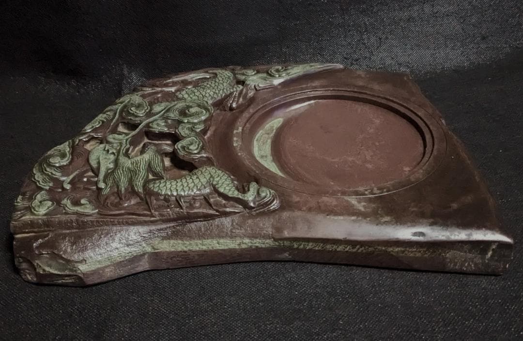 雲龍文特大古硯 橋頭石】◇美しい翠雲石◇同石蓋付型◇貴重な北方名石