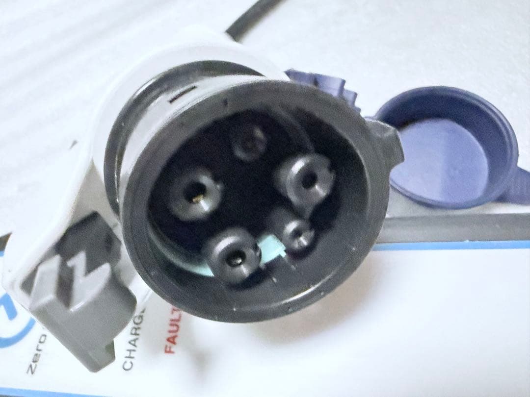 日産リーフ充電ケーブル 3NK5E 173 - メルカリ