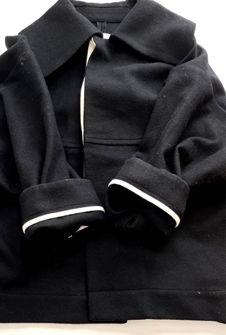 美品 Honnete ショートバルーンコート ポーランド製 ブラック - メルカリ