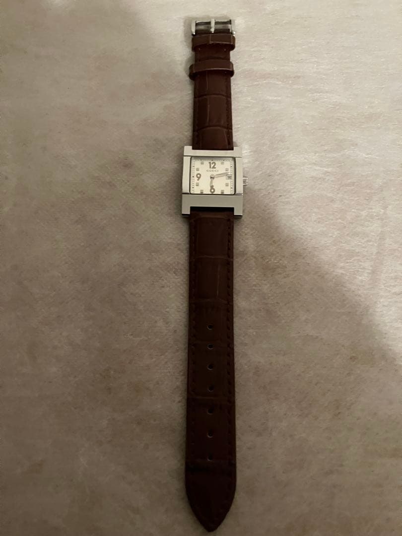 値下げ GUCCI アナログQZ腕時計 電池、革ベルト新品交換済 尾錠