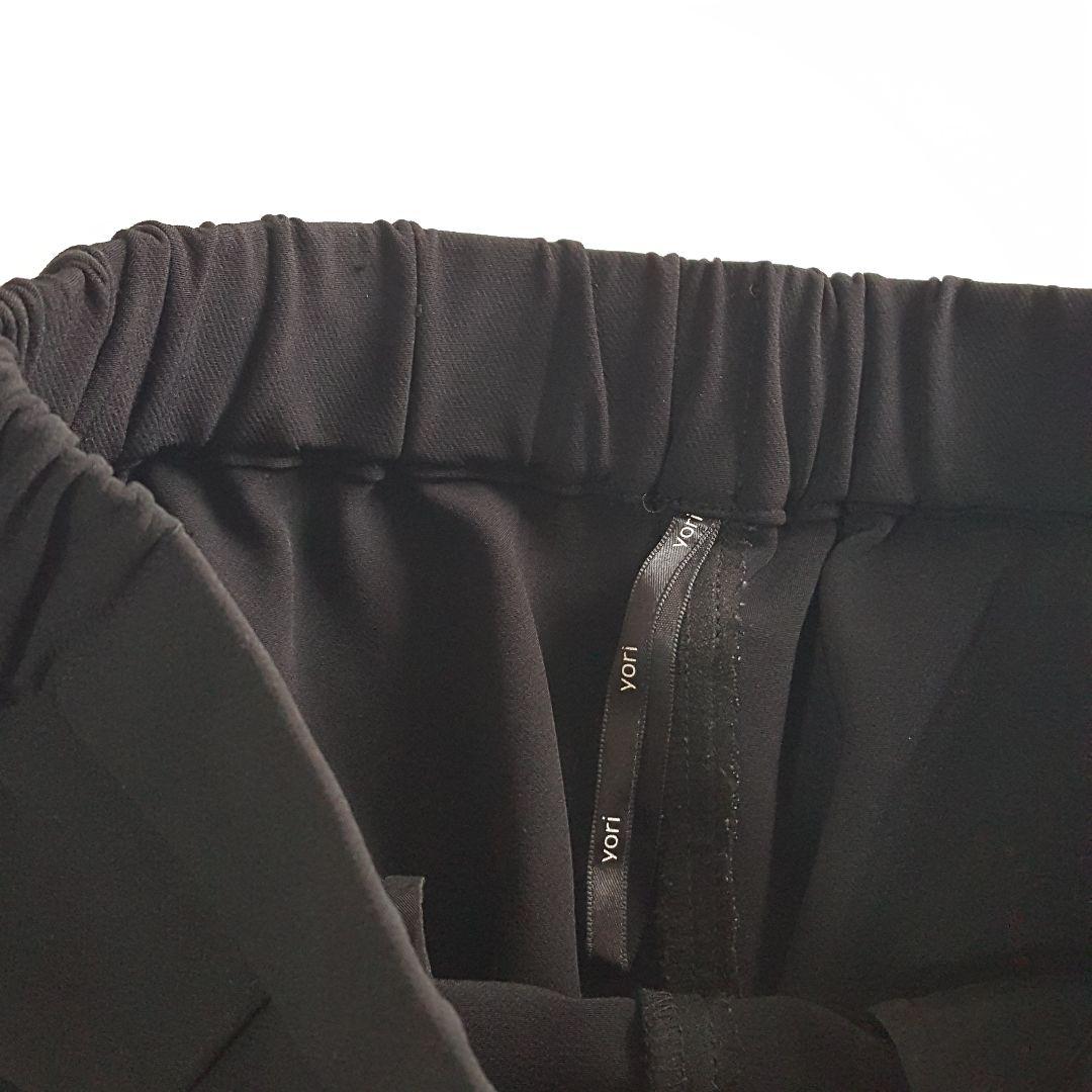 yori ピンタック イージーパンツ ストレッチ ブラック サイズ34 - メルカリ