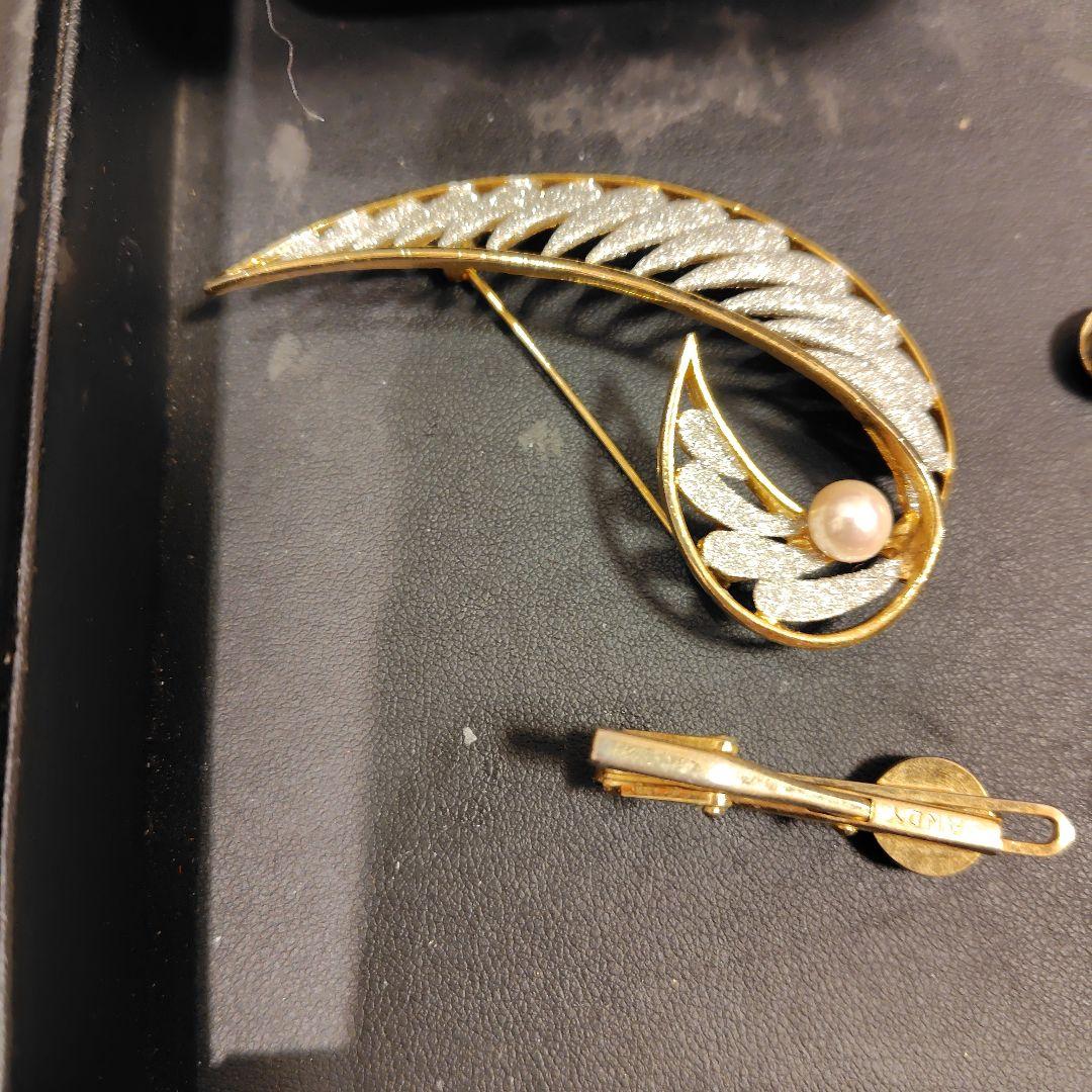 85【遺品整理・生前整理】ネックレス ブローチ ネクタイピン トップ