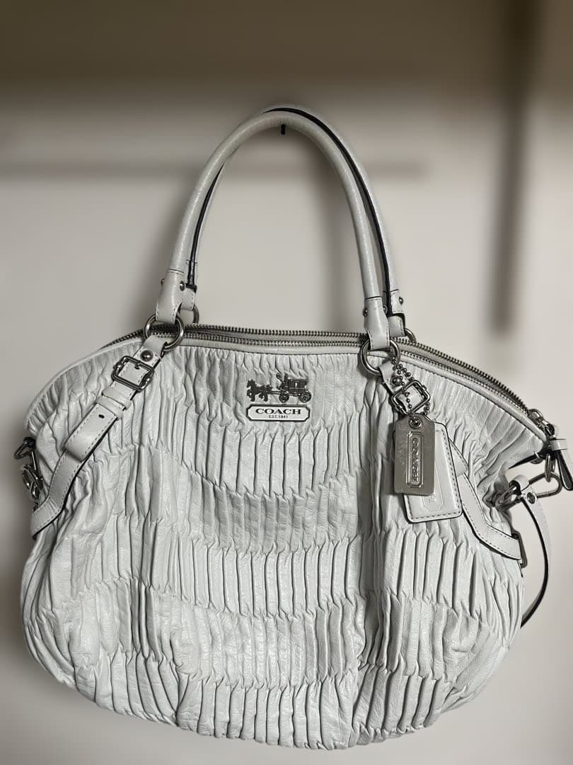 COACH プリーツ加工 ハンドバッグ ホワイト COACH（コーチ） 並行輸入 ショルダーバッグ スムースカーフレザー