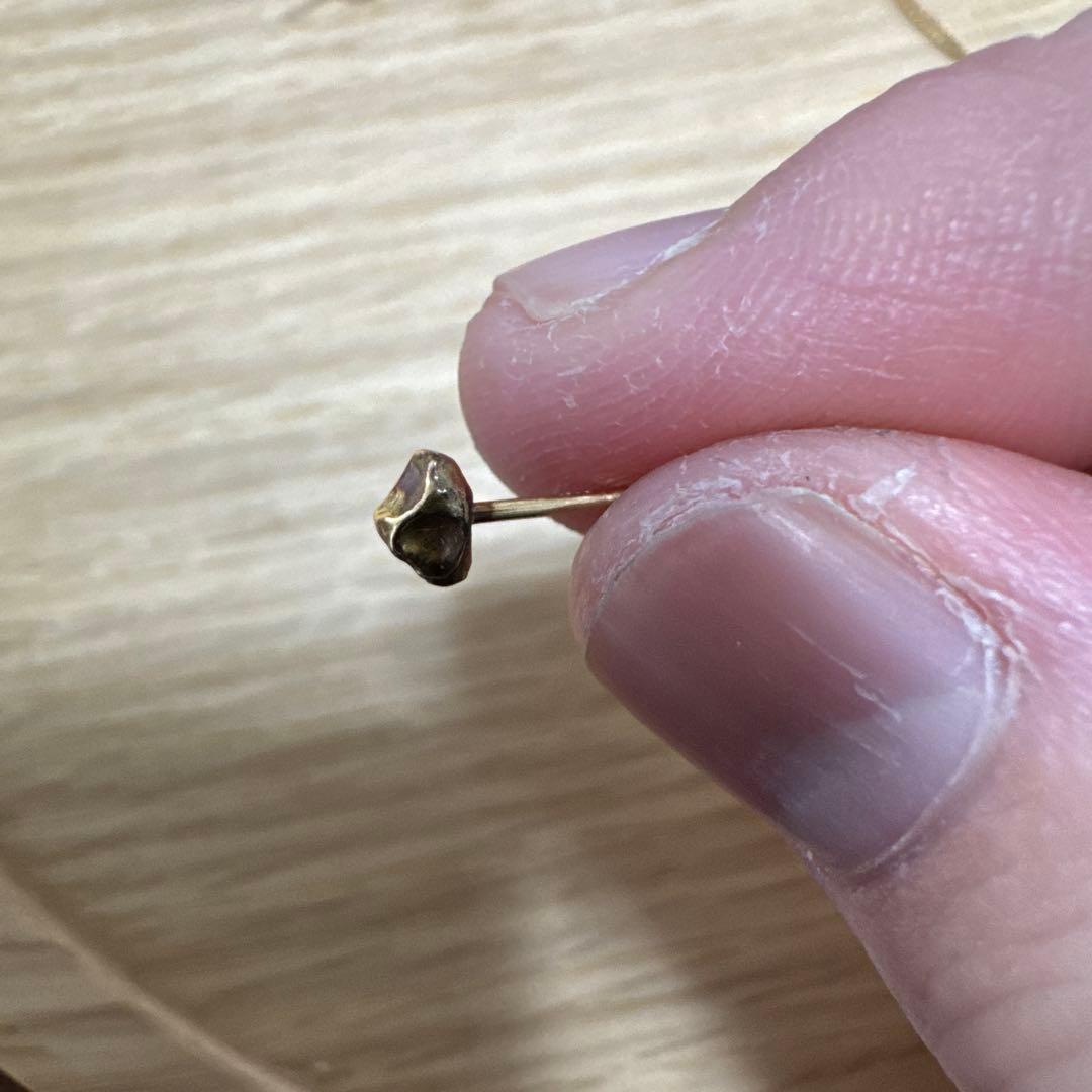 本日までの出品！1117 loro K18 両耳用 キャッチだけは一つのみ - メルカリ