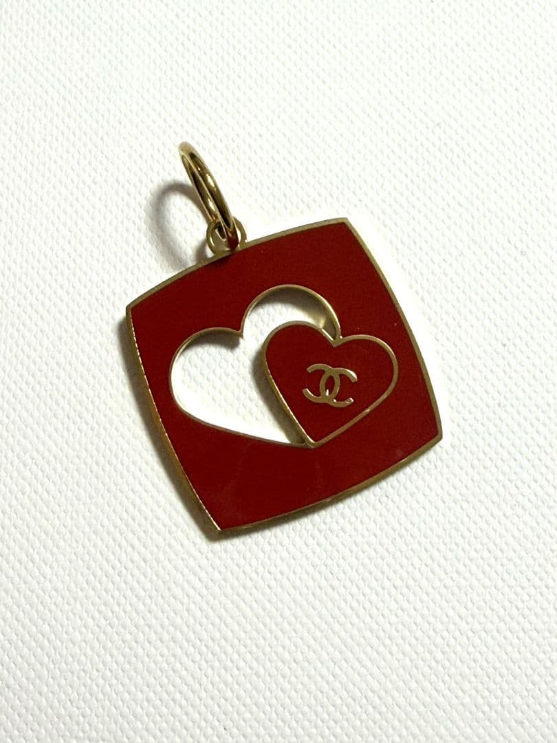 14時迄の購入で即日発送】CHANEL限定品 ハートチャーム バレンタイン