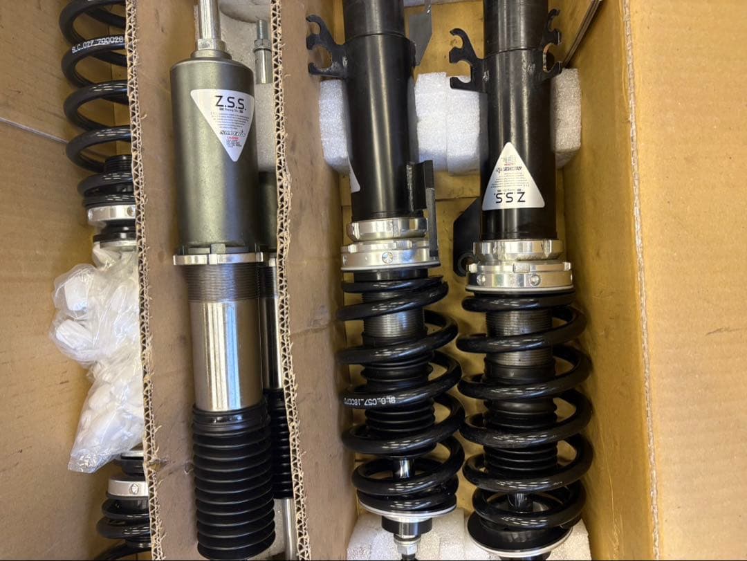 安い 通販車・バイク・自転車 - Z.Z.S 車高調 Rigel全長調整式 AUDI A1