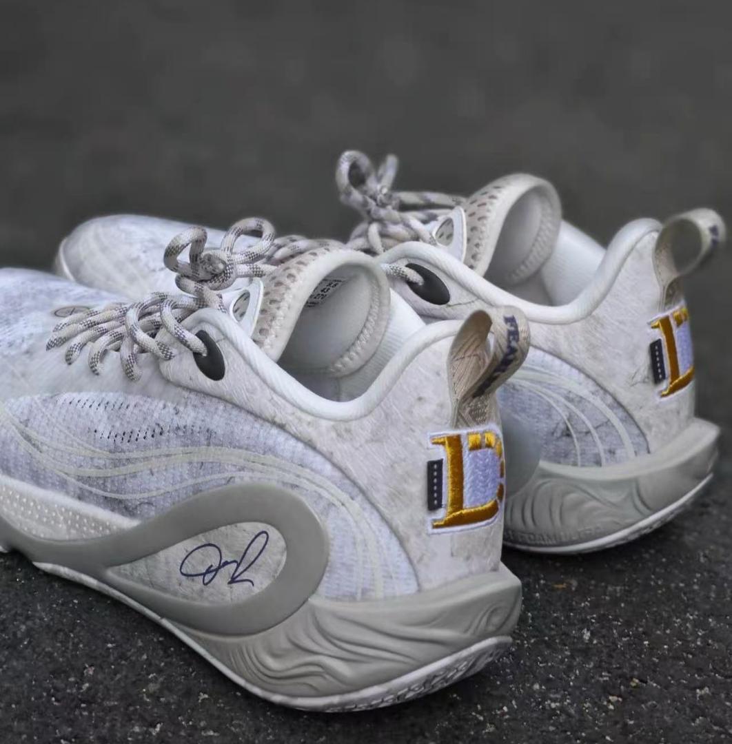 リーニン WOW Dlo1 月ノ岩 US 9 - メルカリ