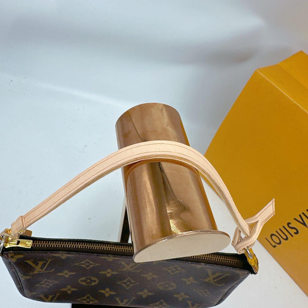 ルイヴィトン モノグラム ポシェットアクセソワール 社外補修あり
