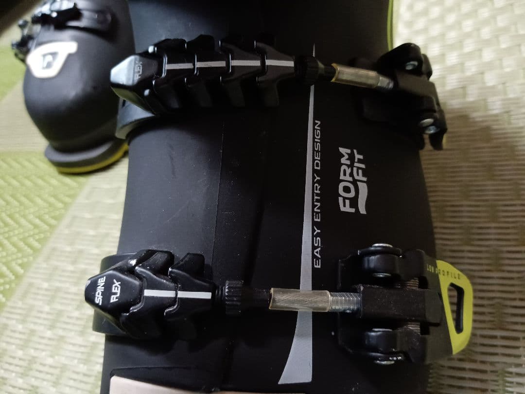 HEAD VECTOR 130 スキーブーツ　26〜26.5cm