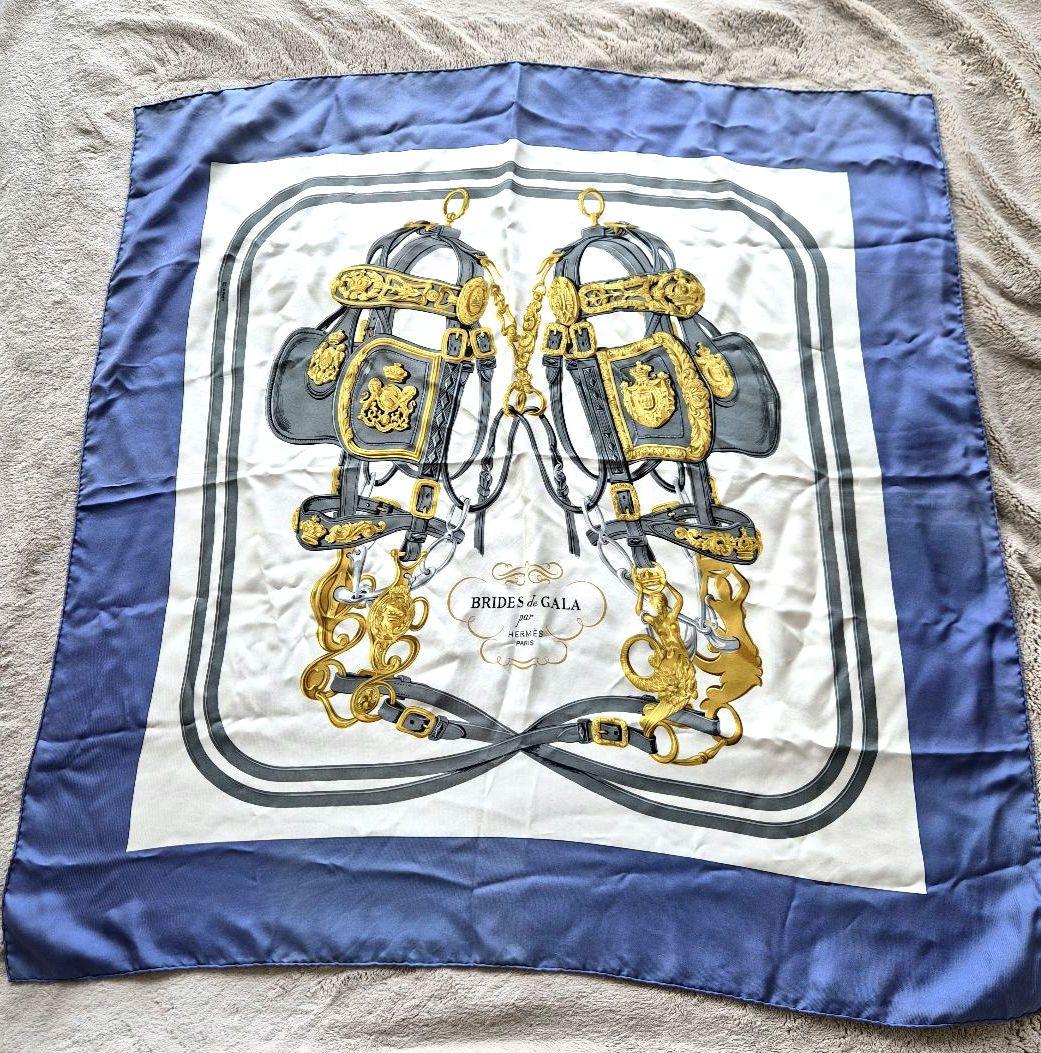 HERMES エルメス スカーフ ブルー「式典用馬勒」 シルク100% カレ90