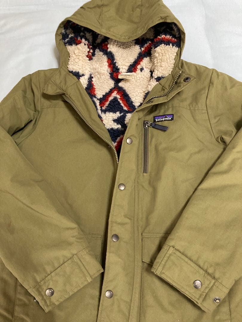 patagonia フード付きジャケット オリーブグリーン - メルカリ