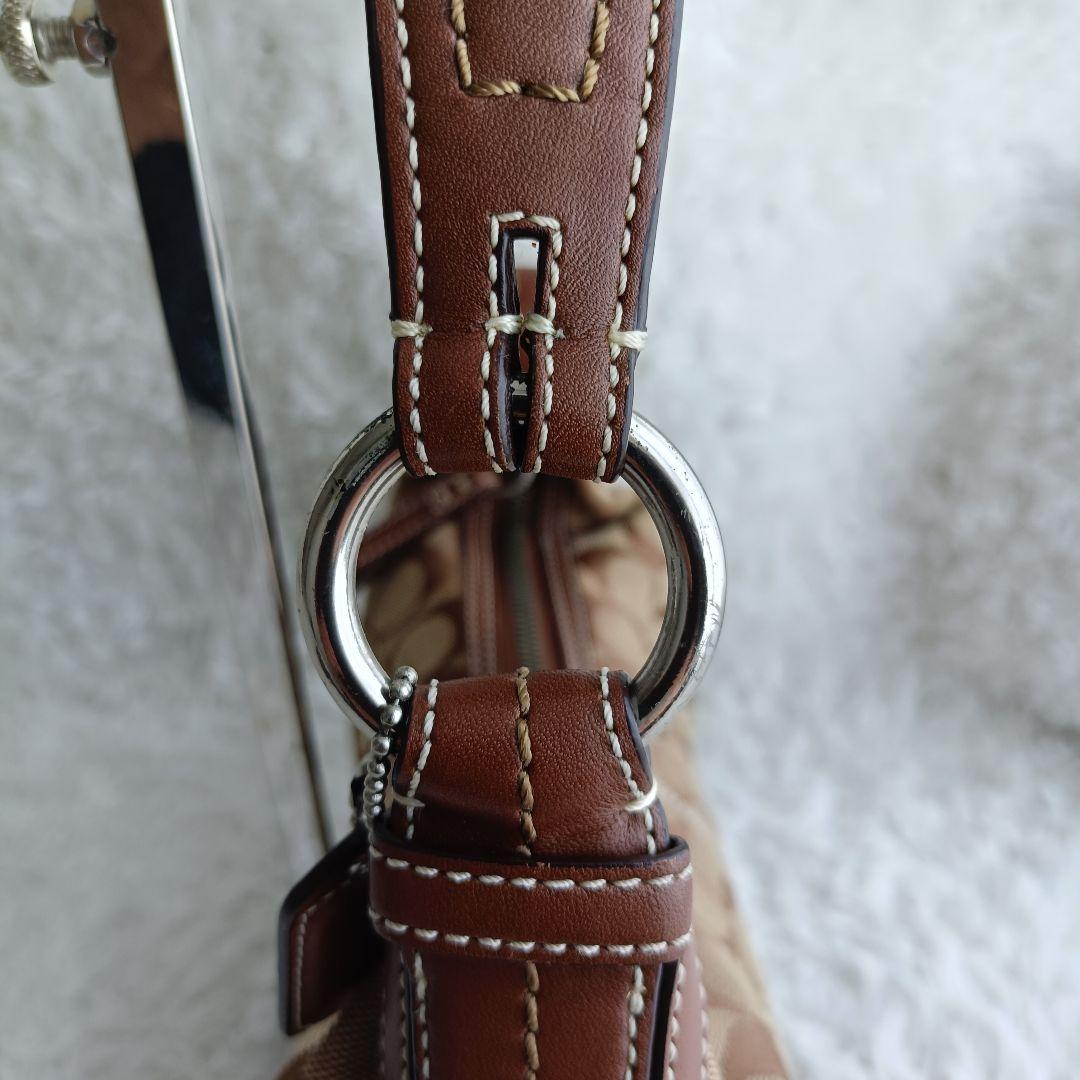 美品✨ コーチ スモールホーボー シグネチャー ワンショルダーバッグ