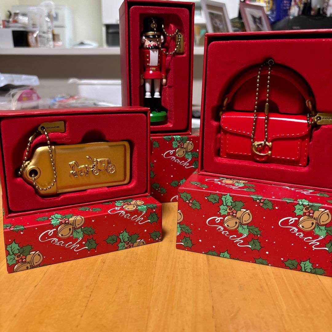 コーチ ノベルティ クリスマスオーナメント 3点セット - メルカリ