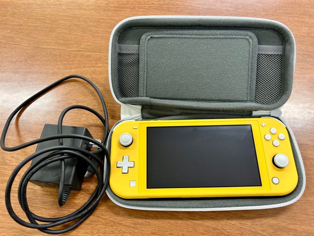 Nintendo Switch Lite　イエロー　SDカード256GB充電器付 Amazon.co.jp: Nintendo Switch Lite イエロー : ゲーム
