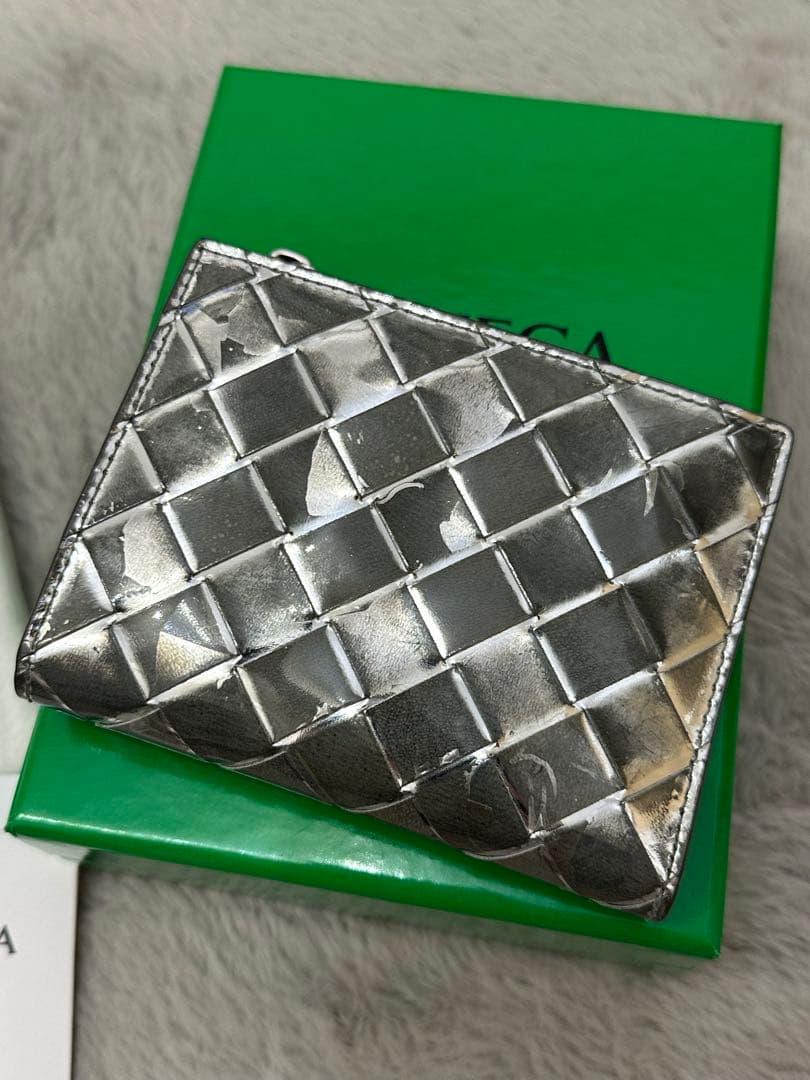 Bottega Veneta シルバー 二つ折り財布 - メルカリ