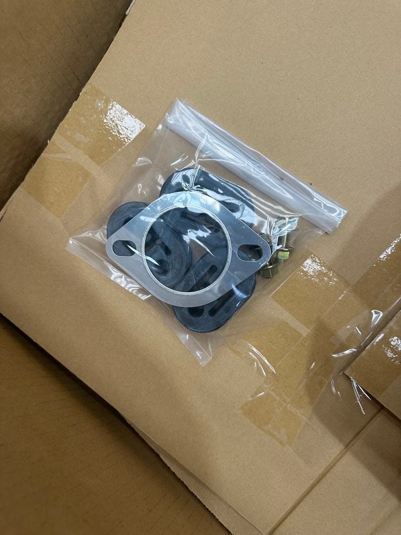 GR YARIS トムス製オーバルステンレスセンター出しマフラー 【最終