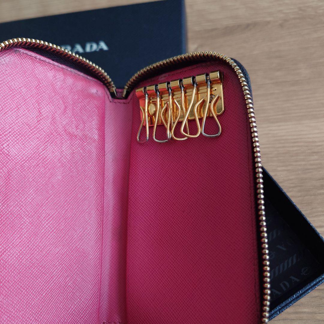 PRADA プラダ サフィアーノラウンドファスナー キーケース - メルカリ