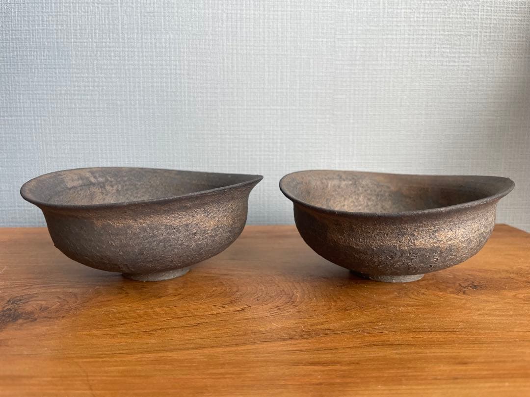 未使用品　冨部咲喜子　鉄釉　たわみ鉢　4寸　ペア　器　作家　陶芸　茶器　酒器 作家 冨部咲喜子 鉄釉楕円鉢(深) ¥4,400 大人の焼き物