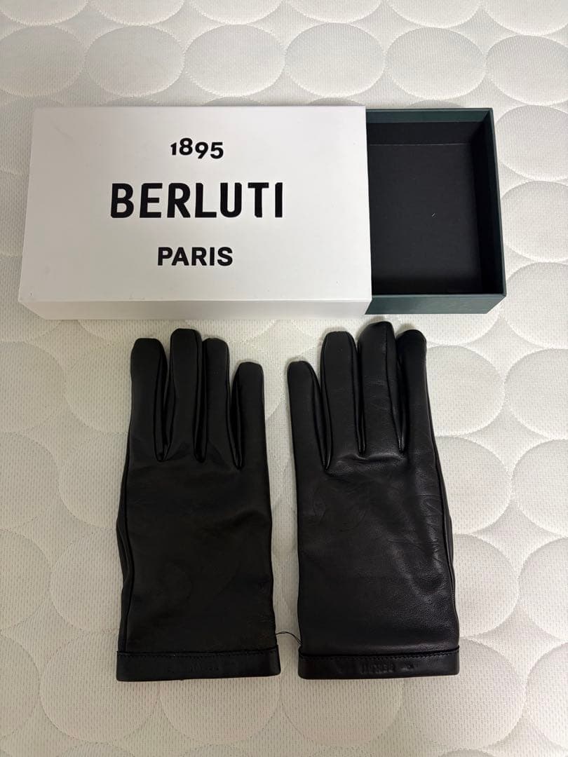 BERLUTI ブラック レザー手袋 サイズ6 Berluti（ベルルッティ） スクリットレザーグローブ ホールマーク