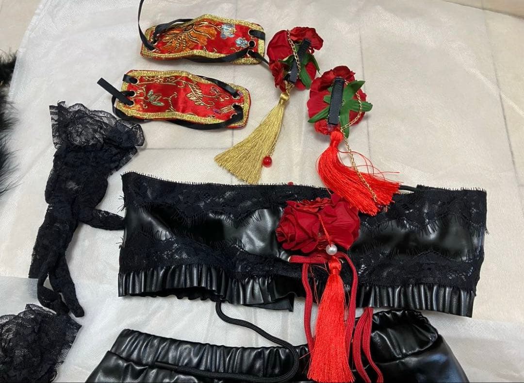 レディローズディープスリットチャイナ シスルコラボ マリームーン