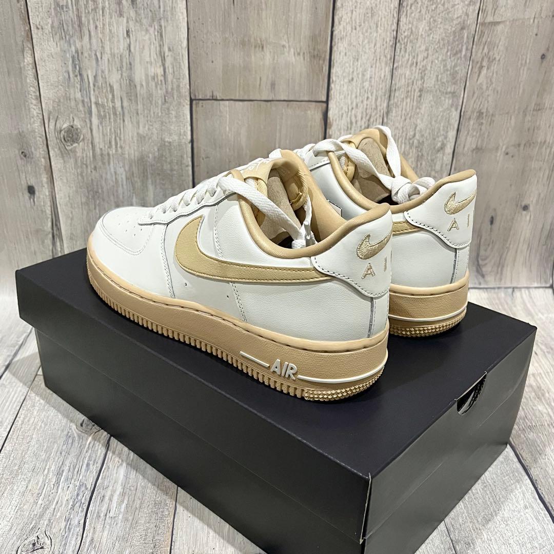 新品未使用 24.5cm【NIKE】エアフォース1 セサミ レディース