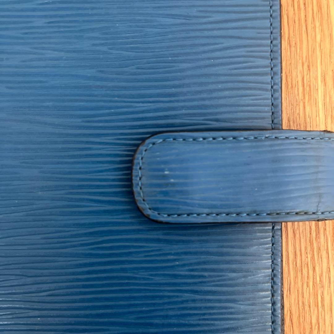 Louis Vuitton（ルイ・ヴィトン）エピ「アジェンダMM」手帳カバー