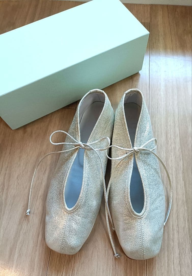 SUI レースアップシューズ　24.0cm