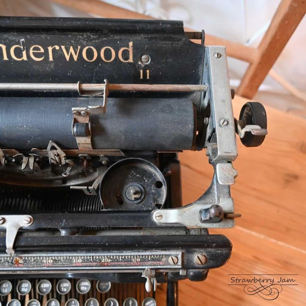 L3705-20 英国アンティーク UNDERWOOD タイプライター 店舗什器 - メルカリ