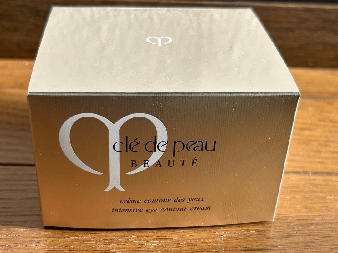 クレドポーボーテ クレームコントゥールデジュー 目もと用 アイクリーム