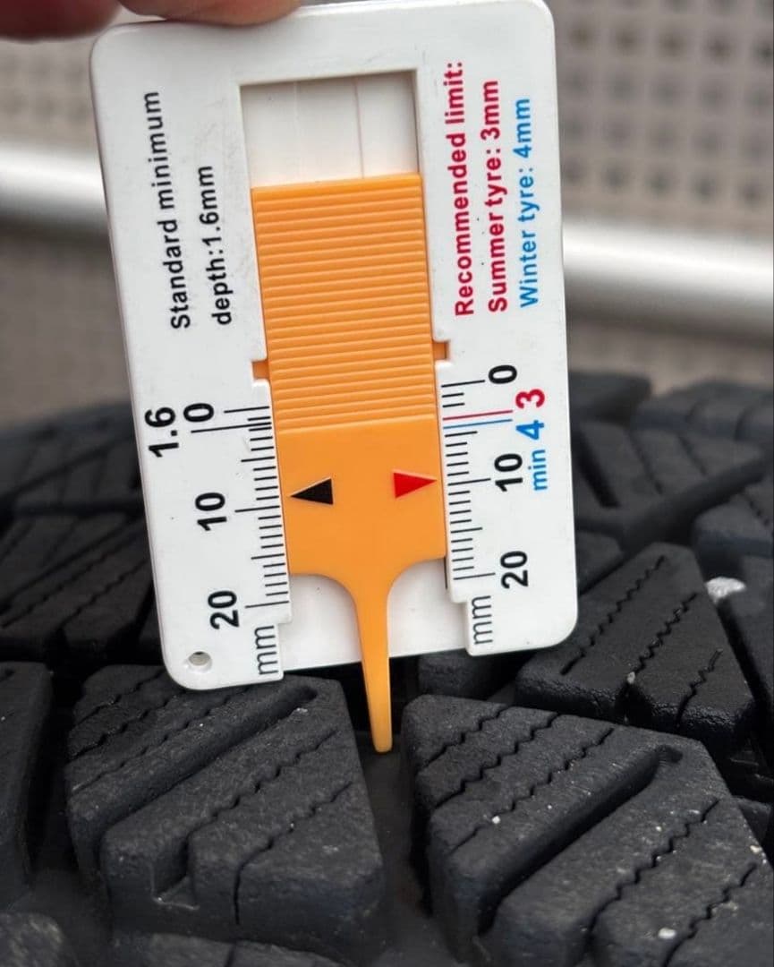 【凄超価格】専用★BS 225/60/R17 ★ MAXLUFT_ FF