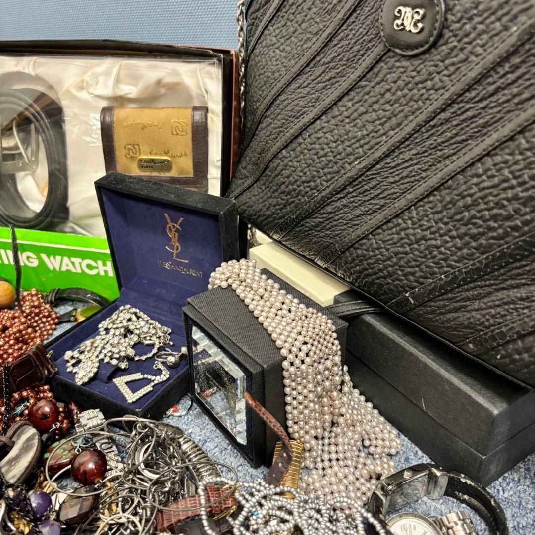 遺品整理 アクセサリー 時計 まとめ ブローチ タイピン 刻印未検品