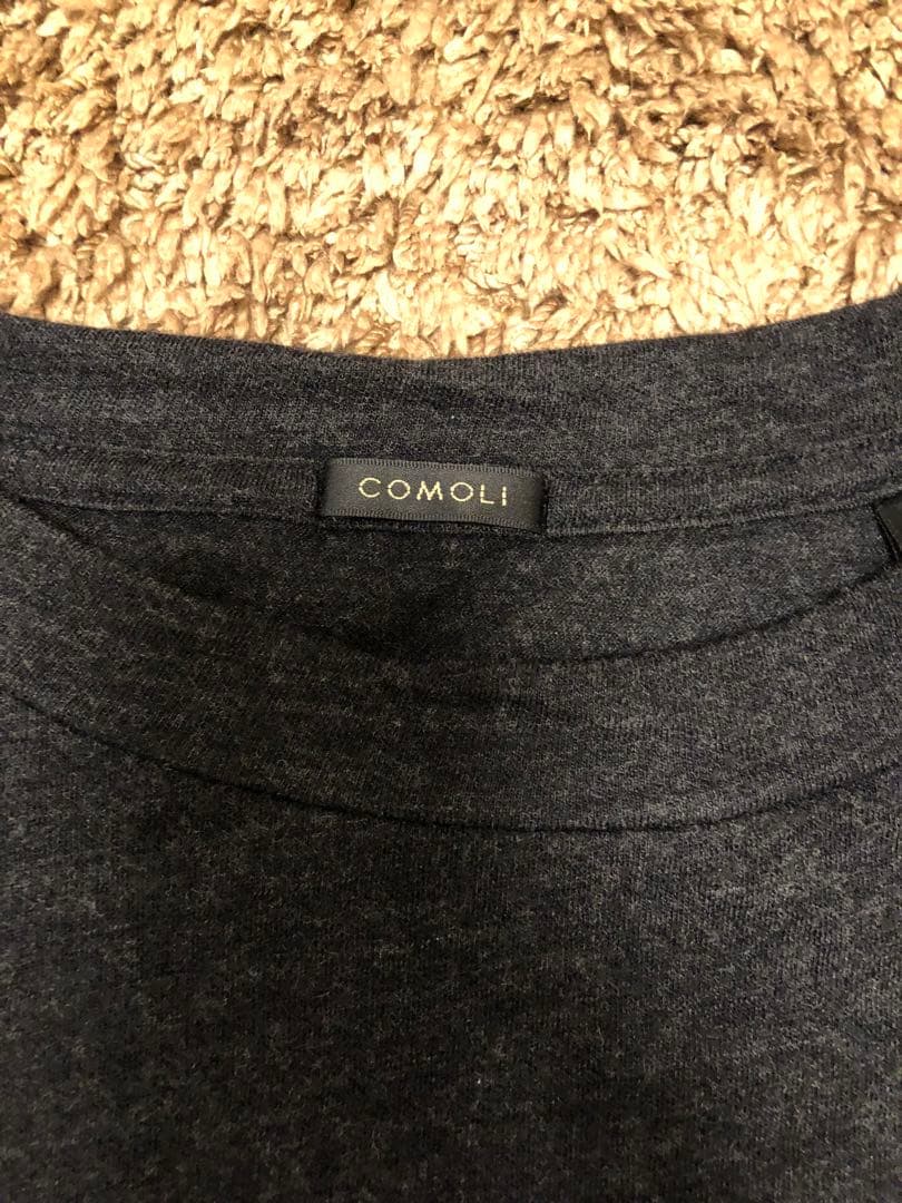 《COMOLI》コモリ ウール天竺クルーネックカットソー 長袖 チャコール M