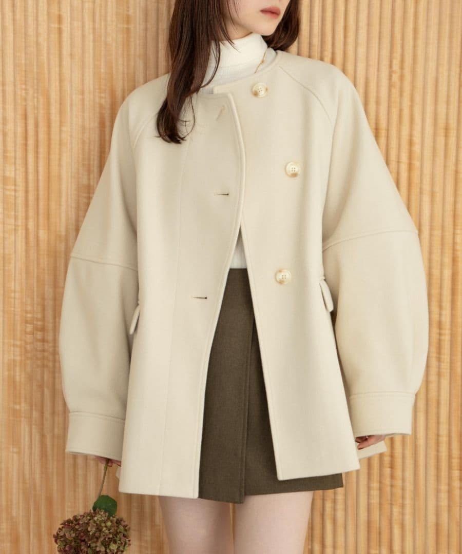 年末セール 新品紙タグ付き hinari ウェーブデザインミドルコート S hinari（ヒナリ）の「ウェーブデザインミドルコート（その他アウター