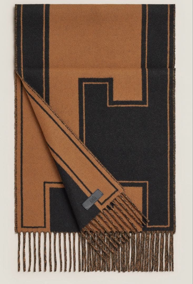 HERMES マフラー Hロゴ 黒/茶色　マフラー 《クレ・ドゥ・H》