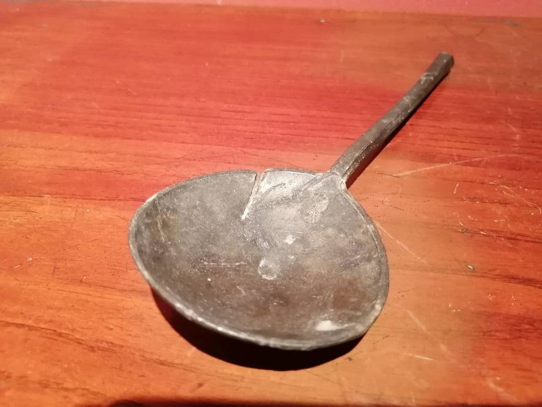 オランダ ピュータースプーン2点（17世紀、18世紀）