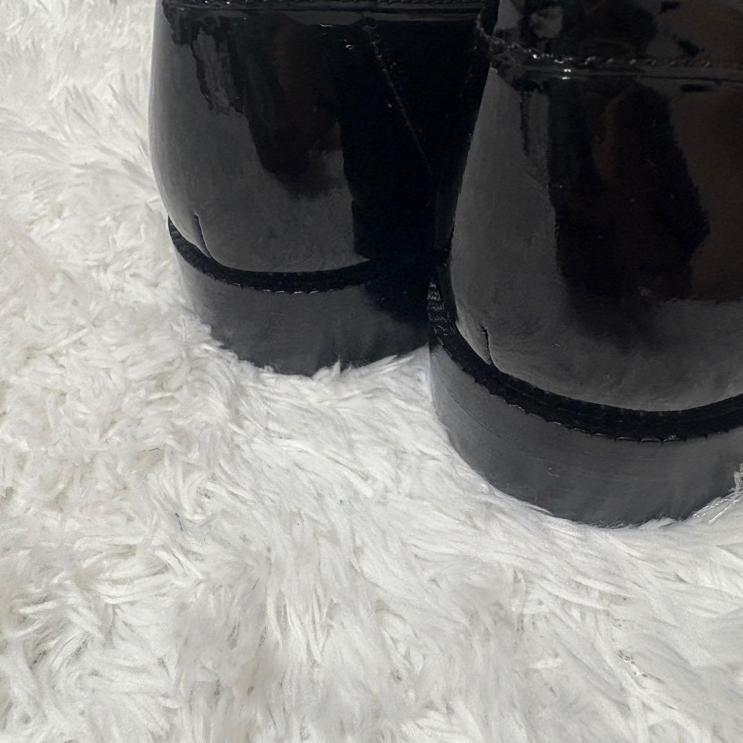 未使用級】katespade ブラックマルチ レアンドラ ローファー 24年