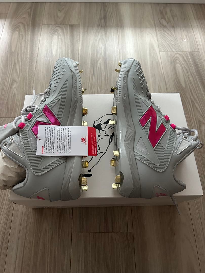 大谷翔平 母の日モデル New Balance スパイクシューズ グレー/ピンク