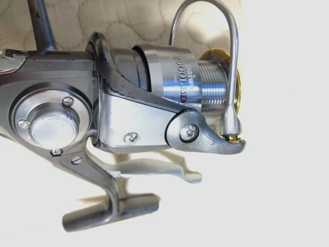 値下げ ダイワ 07 トライソSHOCK 替えスプールインパルト 2500LBD