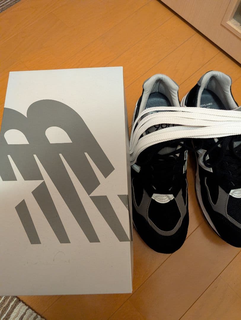 リョウ様New Balance 990 v2 ブラック/ スニーカー - メルカリ