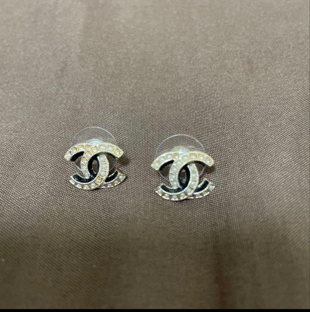CHANELロゴピアスゴールドブラック 楽天市場】シャネル CHANEL ピアス ココマーク ブラックxゴールド