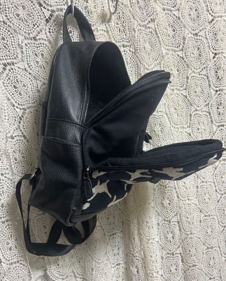 ミナペルホネンハーフハンドメイド 本革リュックrun run run - メルカリ