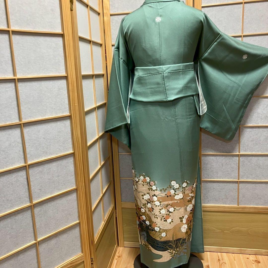 6479］色留袖 美品 鴛鴦花 駒刺繍 三つ紋 木瓜 正絹 着物 袷