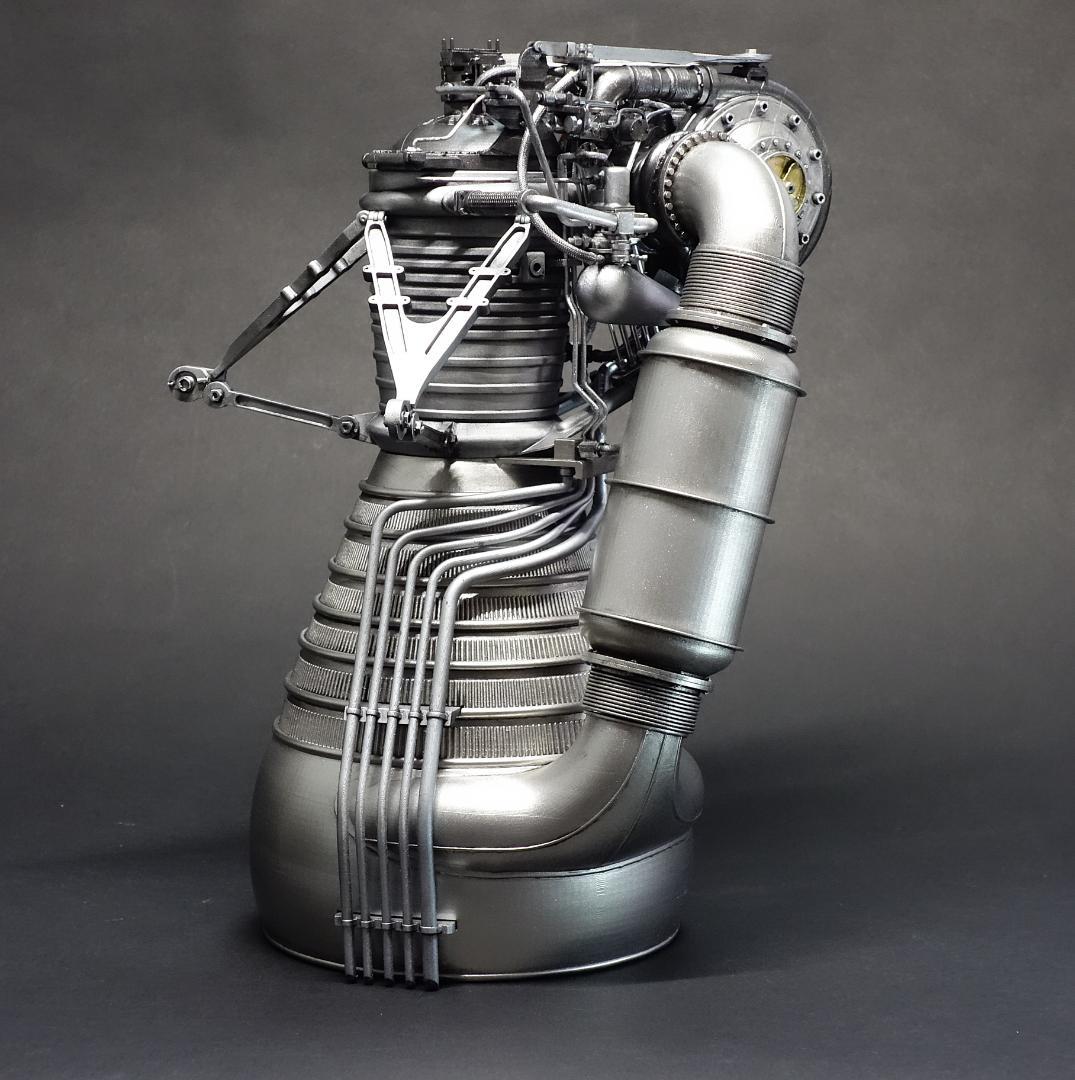 ロケットダイン社製 H-1 ロケットエンジンモデル完成品 - メルカリ