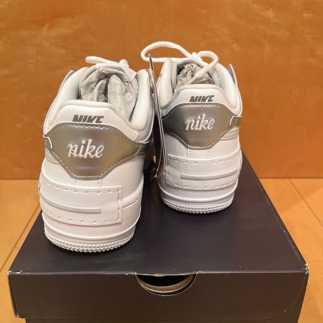 ★ナイキ エアフォース1 ホワイト シルバー 23.5cm